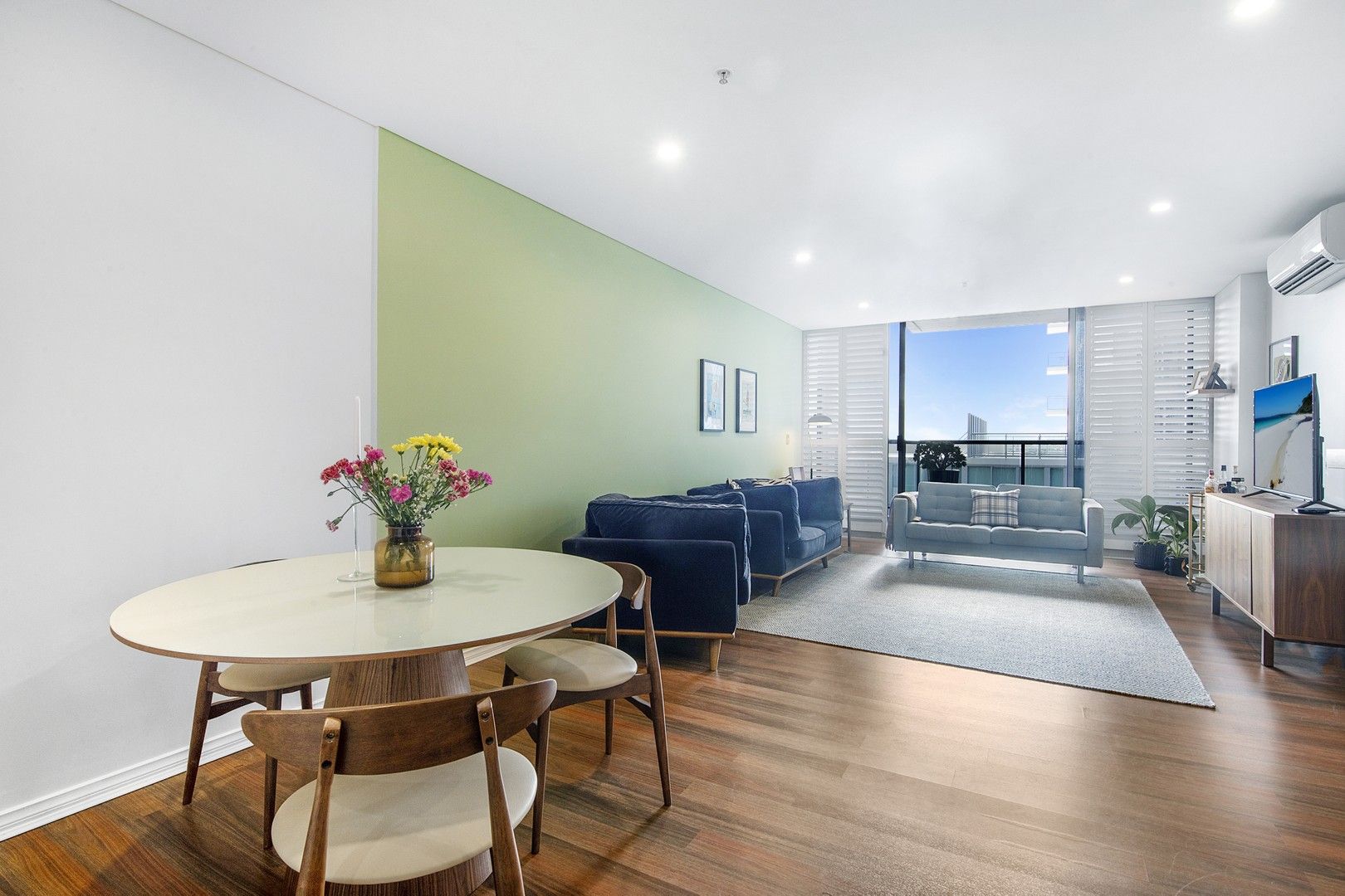 2 bedrooms Apartment / Unit / Flat in 517/3 Como Crescent SOUTHPORT QLD, 4215