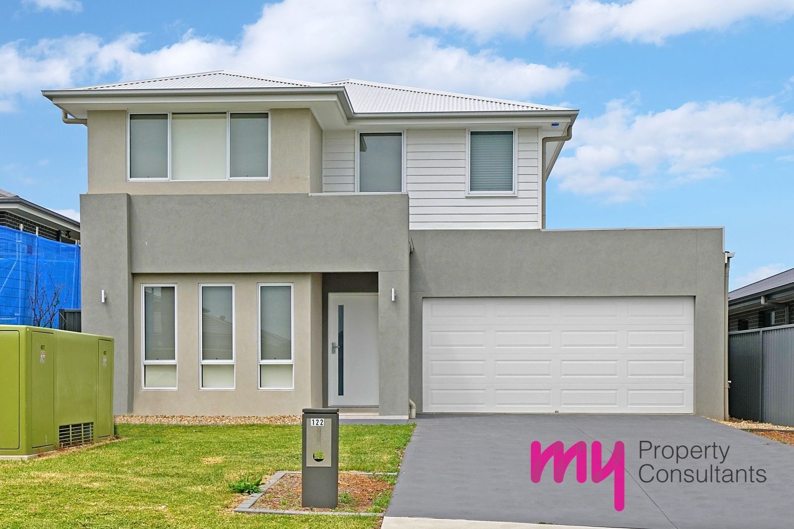 5 bedrooms House in 122 Audley Circuit GREGORY HILLS NSW, 2557