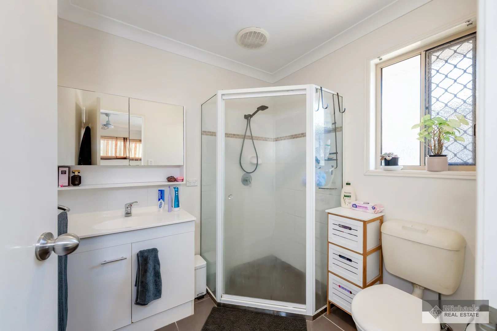 Additional image 13 of 27 Neville Drive, Branyan QLD 4670