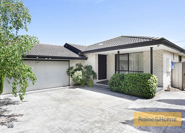 7 Baynton Crescent, Roxburgh Park VIC 3064