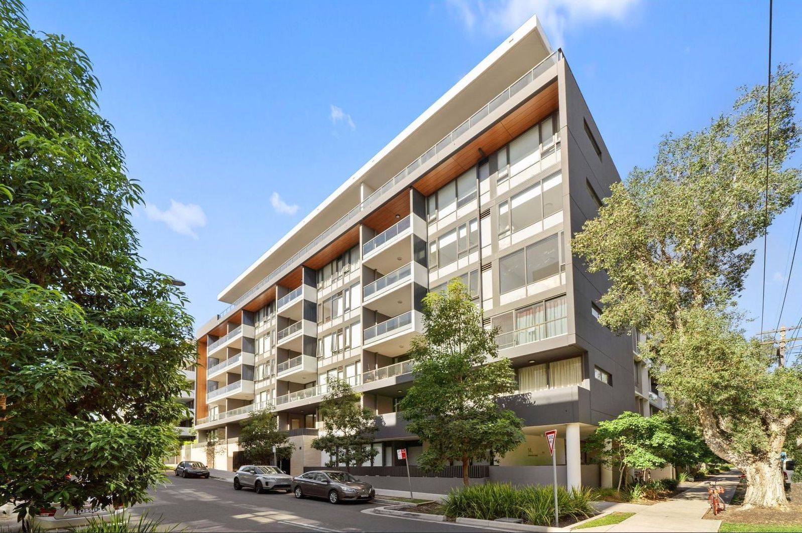 2 bedrooms Apartment / Unit / Flat in E104/14J Mentmore Ave ROSEBERY NSW, 2018