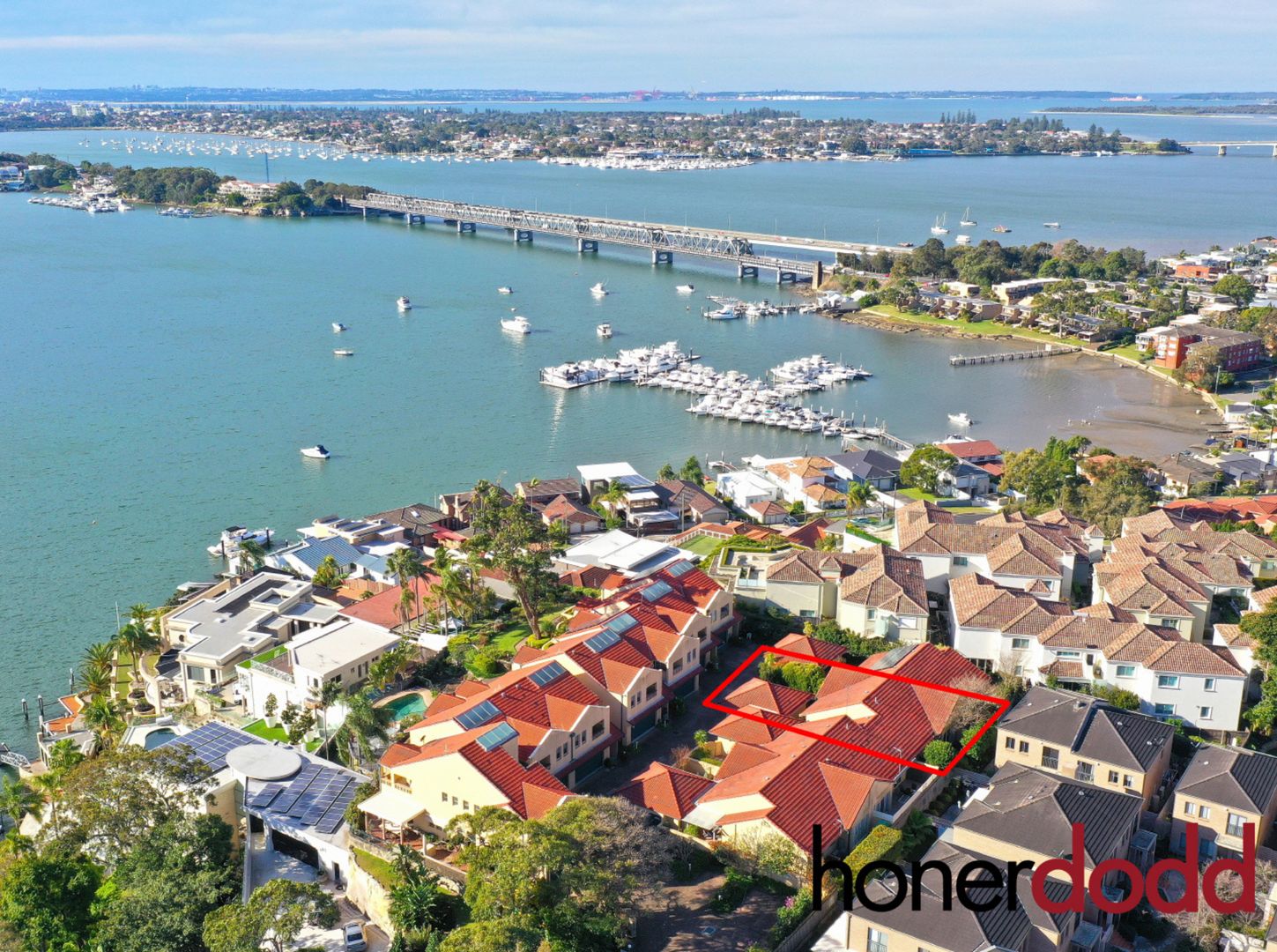 3 bedrooms Villa in 9/4-8 Madeira SYLVANIA NSW, 2224