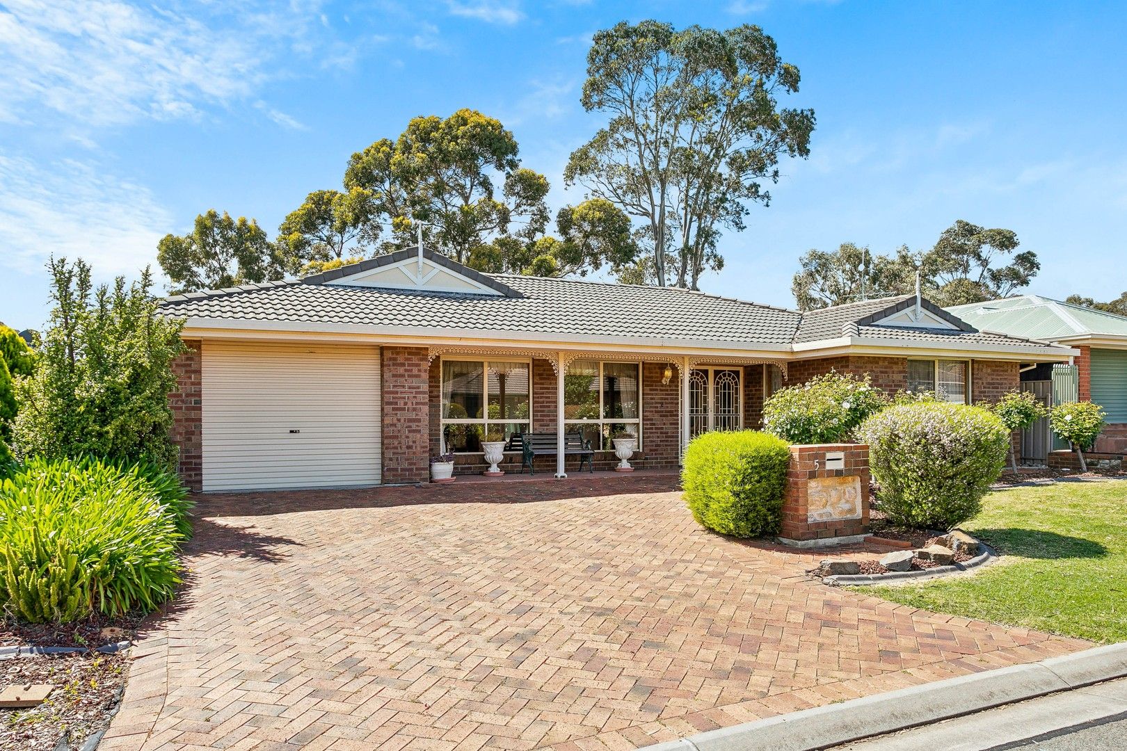 3 bedrooms House in 5 Greenbriar Avenue HAPPY VALLEY SA, 5159