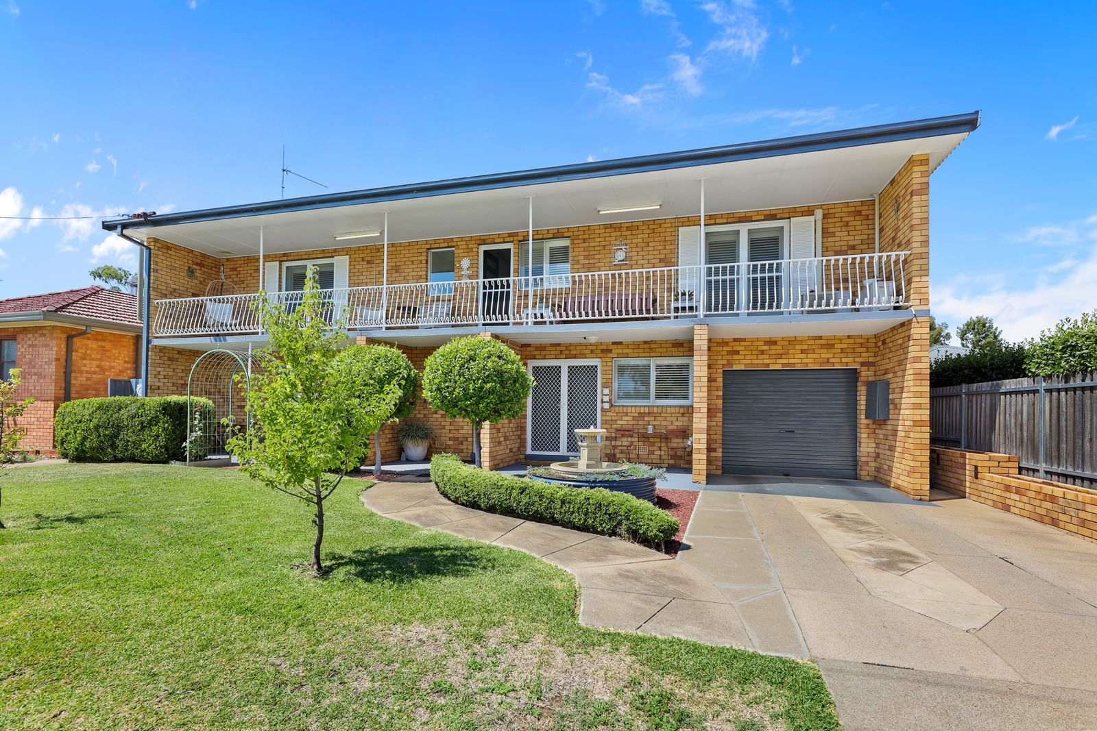 4 bedrooms House in 114 Kent Street TAMWORTH NSW, 2340