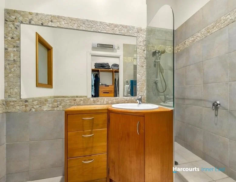 Additional image 9 of 24 Perihelion St, Coorparoo QLD 4151