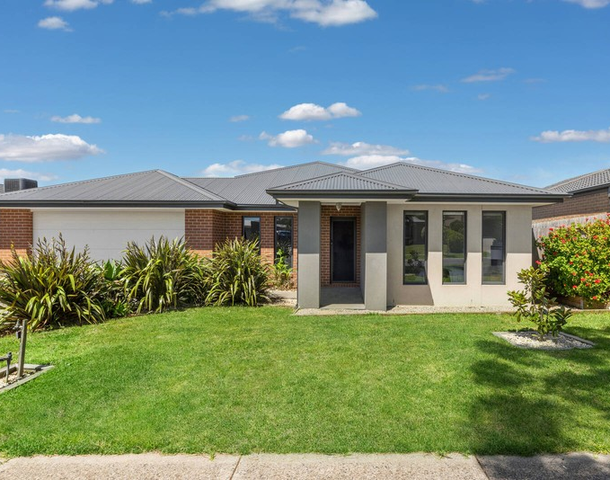 10 Gordon Boulevard, Gisborne VIC 3437