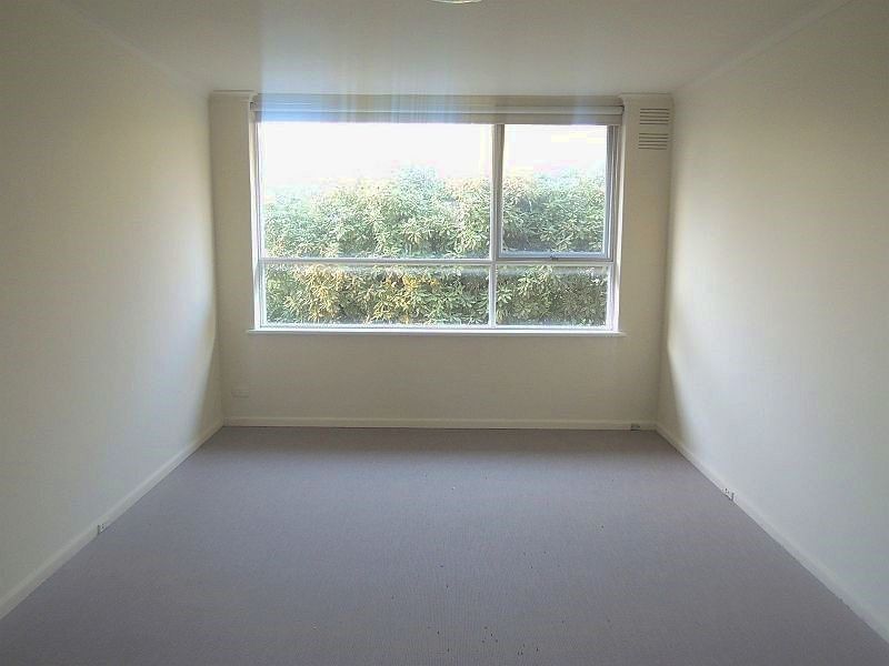 1 bedrooms Apartment / Unit / Flat in 8/23 Bendigo Avenue ELWOOD VIC, 3184