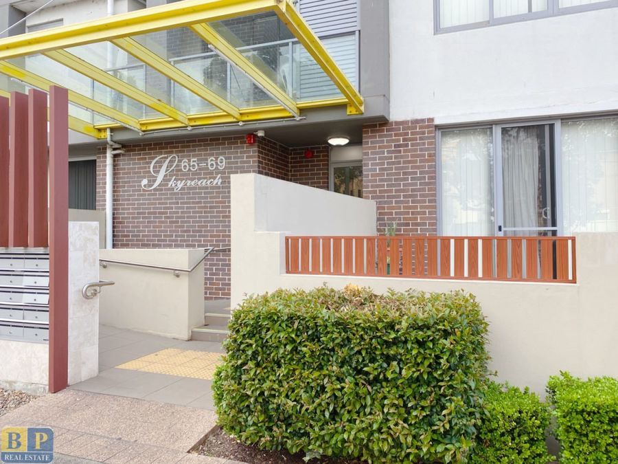2 bedrooms Apartment / Unit / Flat in 35/65-69 Castlereagh Street LIVERPOOL NSW, 2170