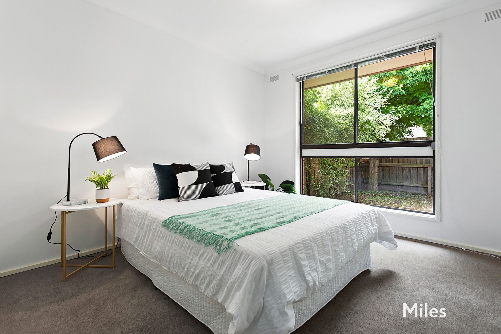 2/58 Green Street, Ivanhoe VIC 3079, Image 2