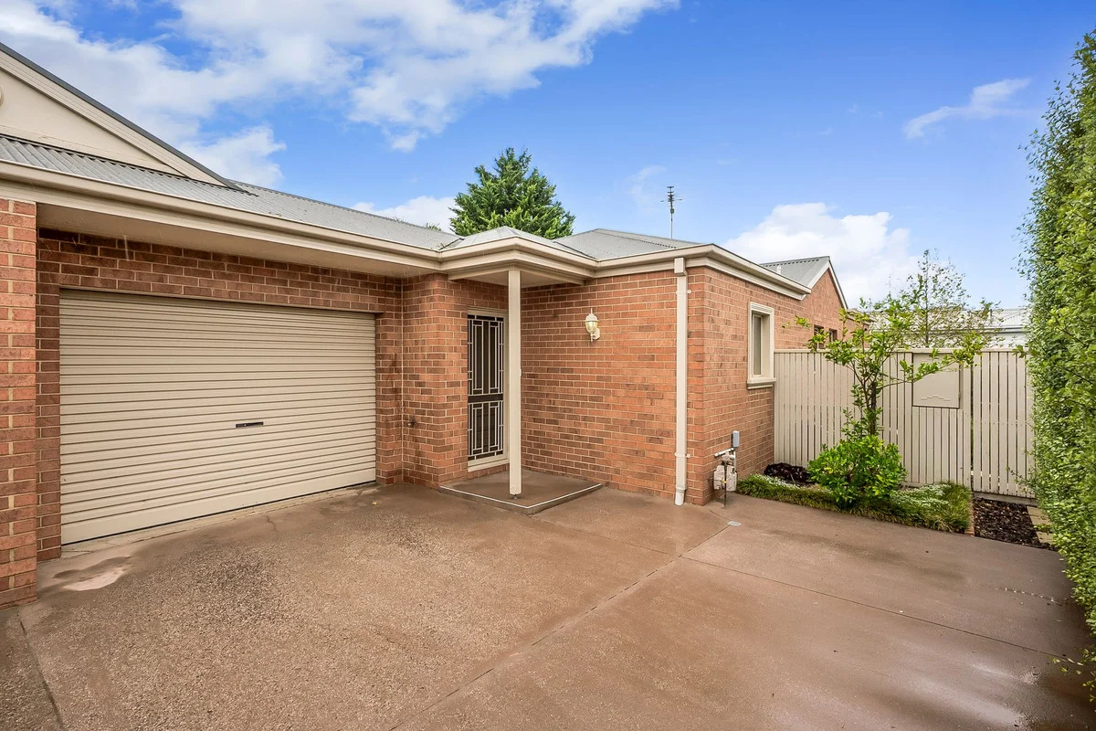 2/35 Frank Street, Newtown VIC 3220