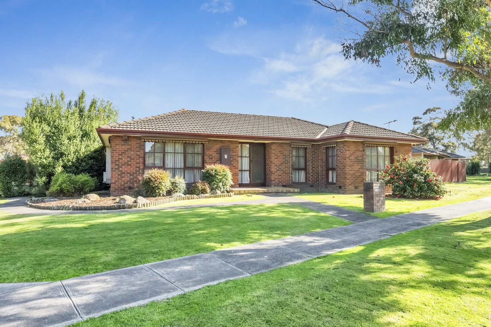 3 bedrooms House in 18 Carbine Court MILL PARK VIC, 3082