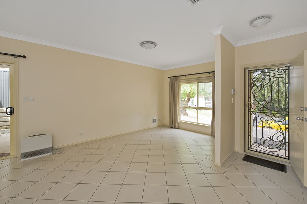 7 Pepper Tree Pocket, Valley View SA 5093, Image 2