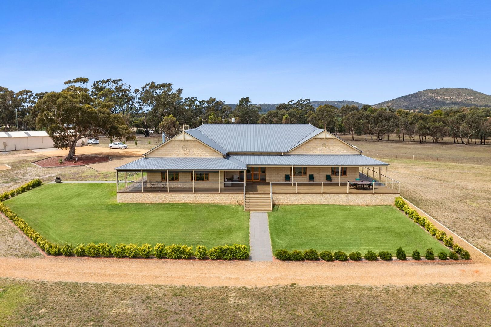 34 Liddell Road, Bellellen VIC 3381, Image 2