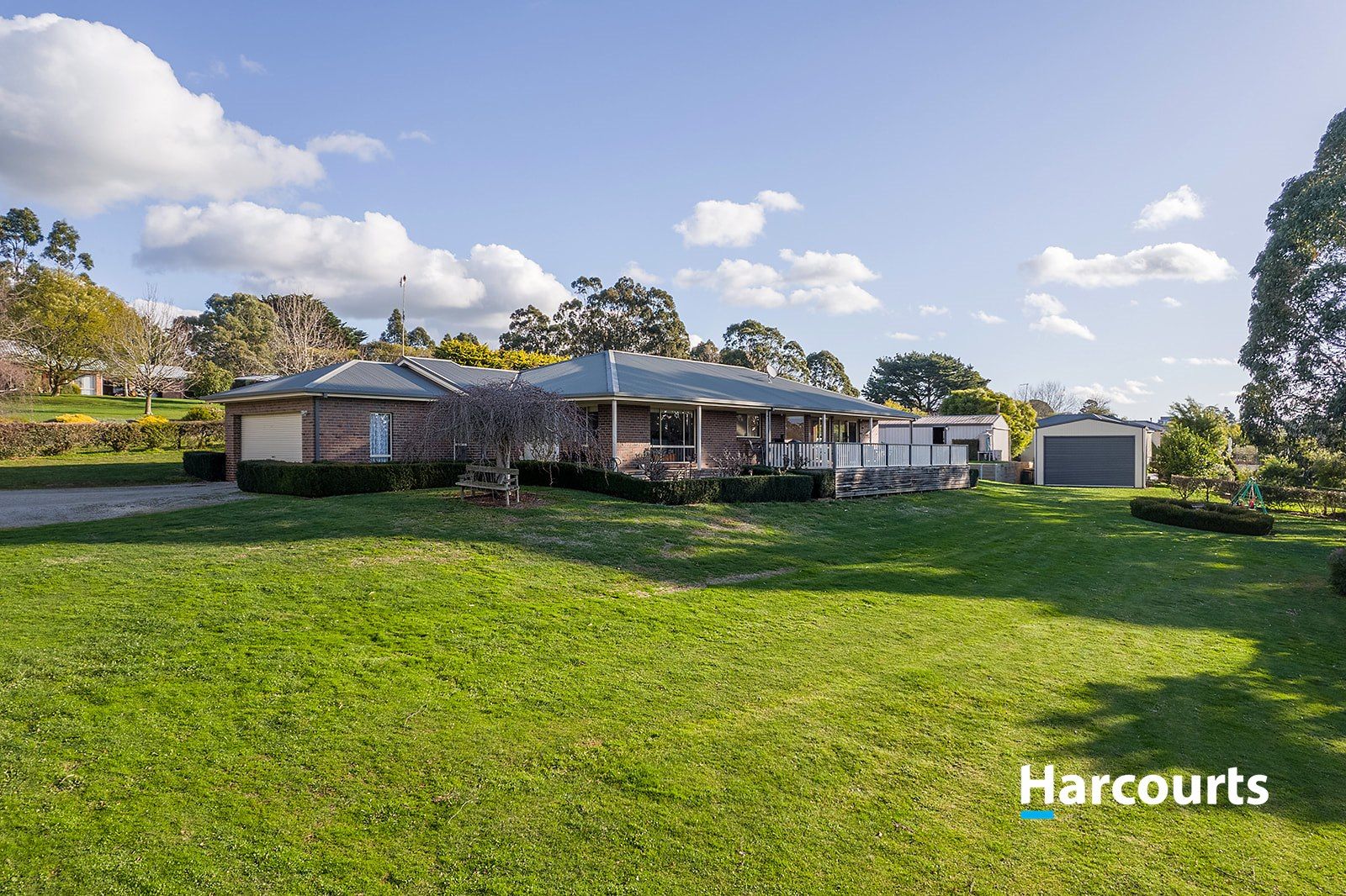 4 bedrooms House in 2 Muirhead Close WARRAGUL VIC, 3820