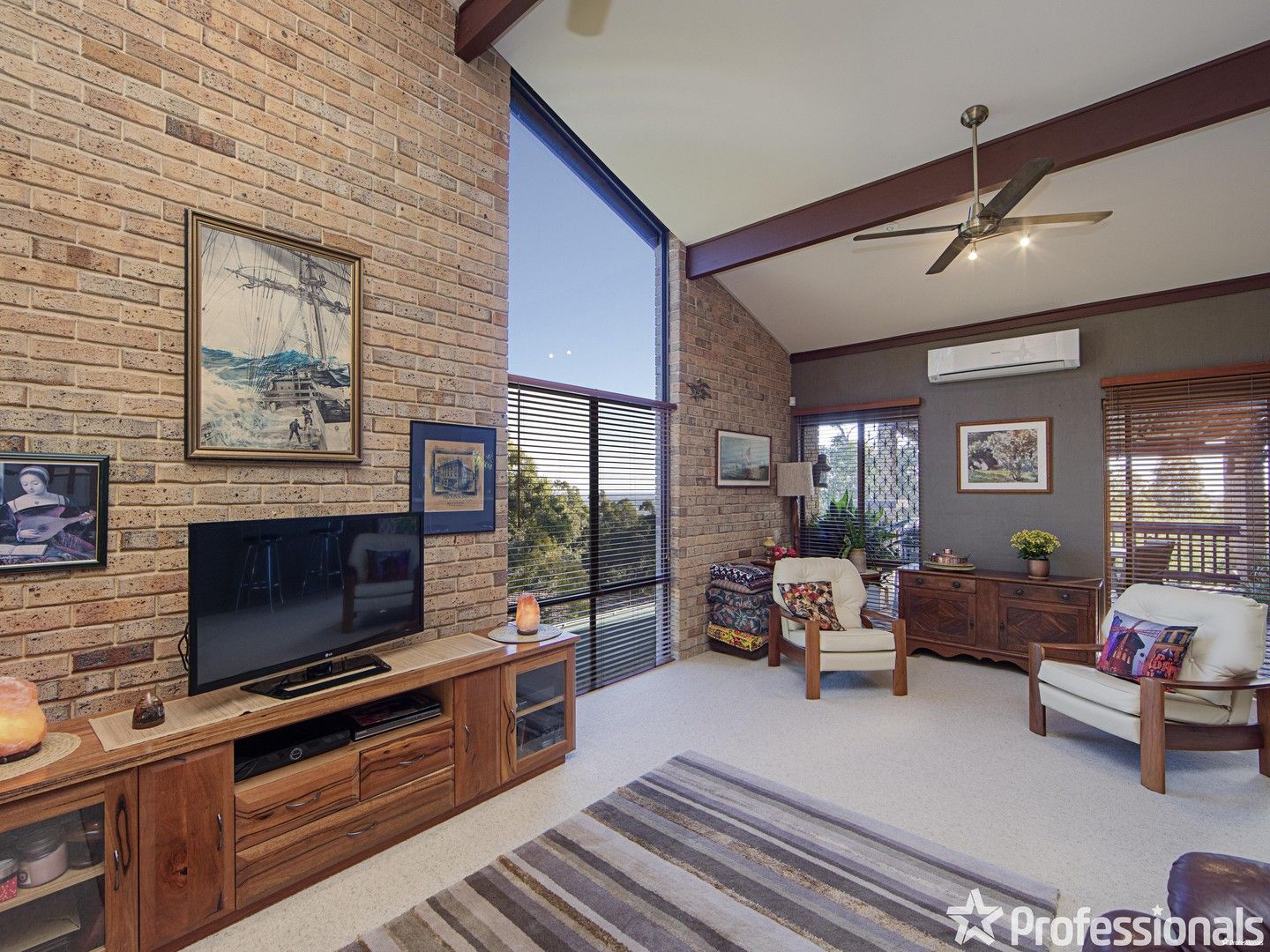 9 Graelou Road, Lesmurdie WA 6076, Image 1