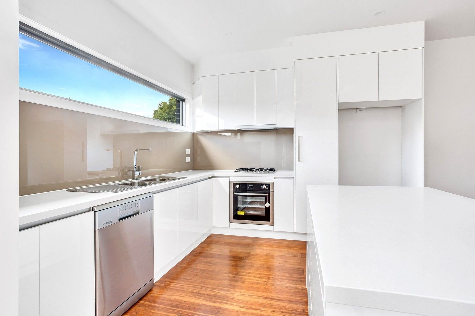 3 bedrooms Apartment / Unit / Flat in 3/1 Le Cateau Street PASCOE VALE SOUTH VIC, 3044