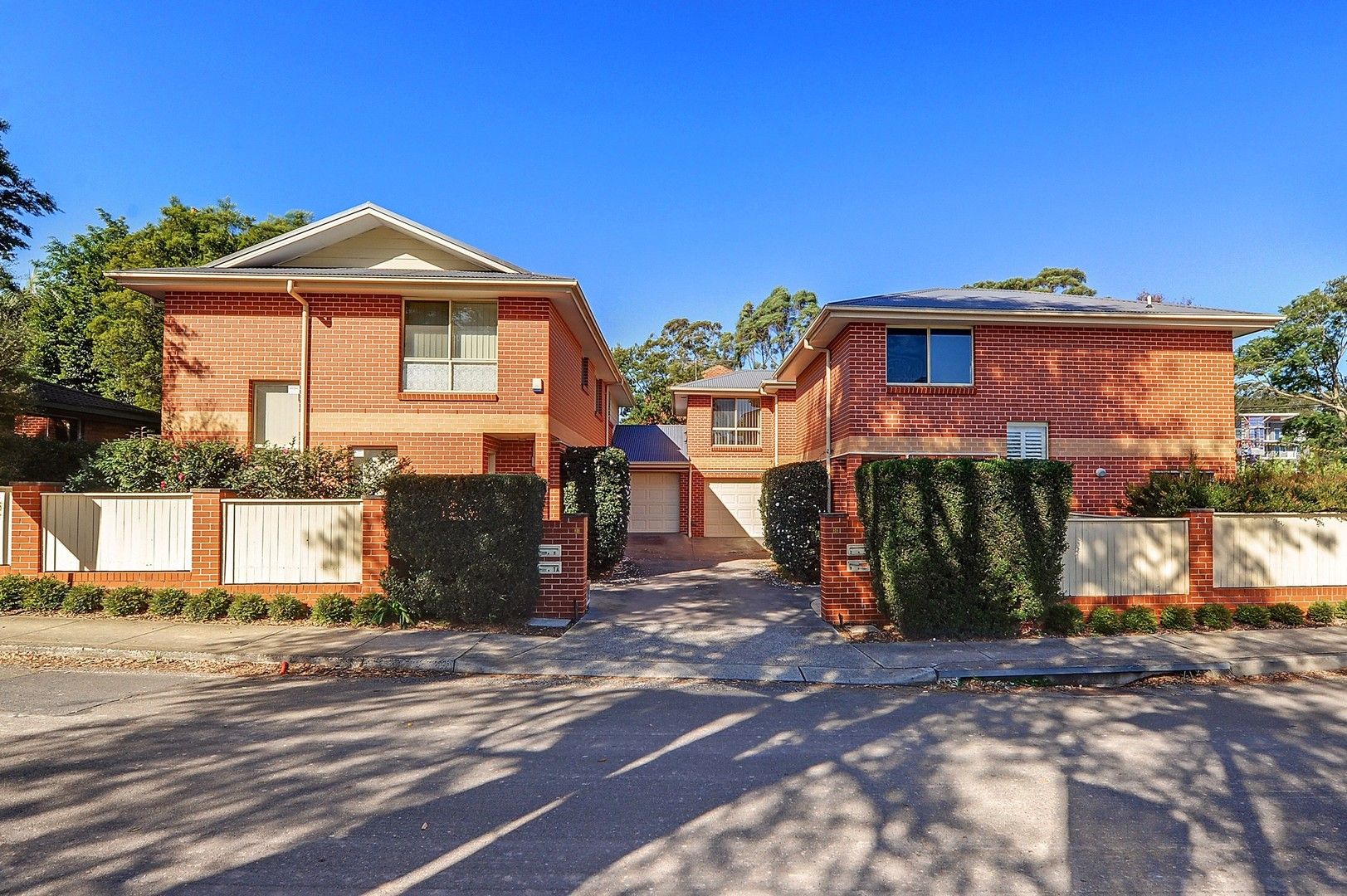 3 bedrooms Townhouse in 2A/2C Carden Avenue WAHROONGA NSW, 2076