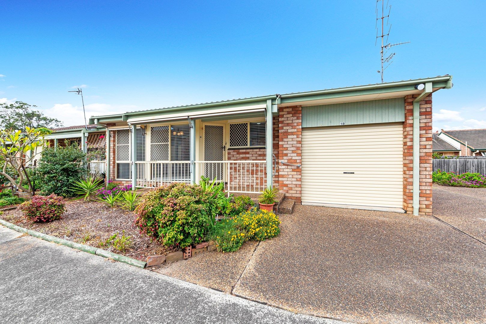 18 Gilbert Avenue, Gorokan NSW 2263, Image 0