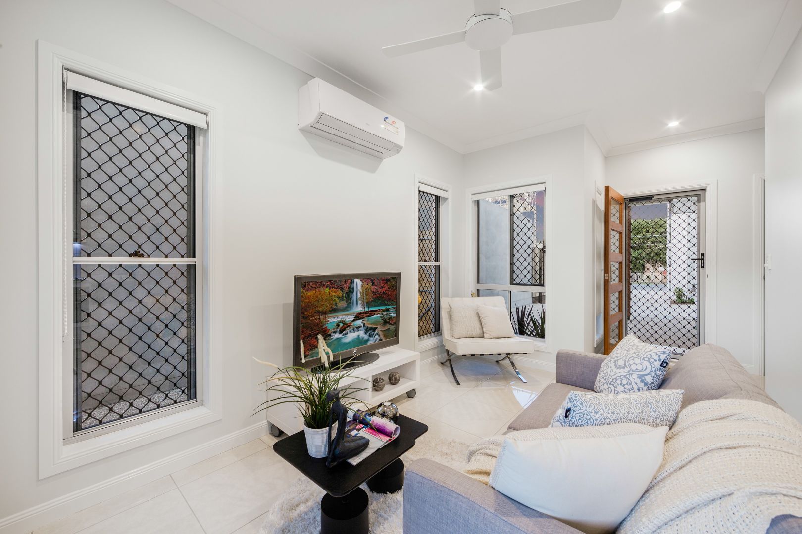 3/165 Stratton Terrace, Manly QLD 4179, Image 2