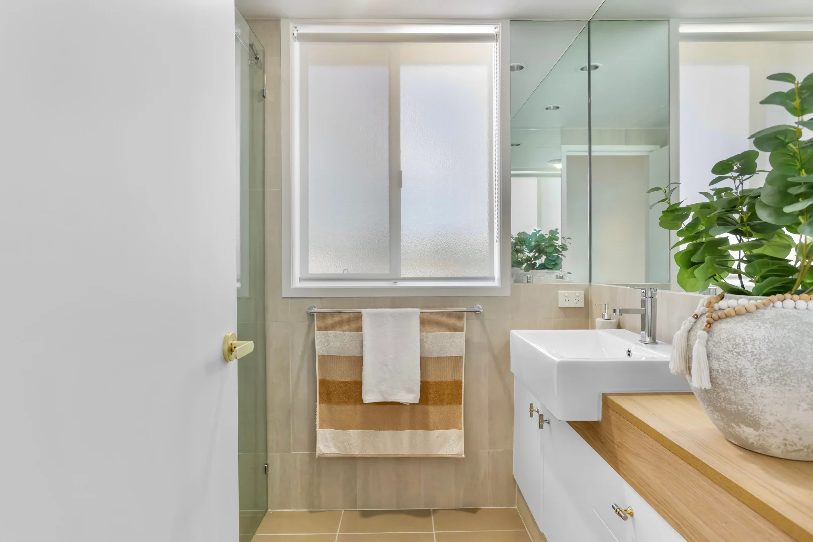 Additional image 30 of 24 Meadowlake Drive, Carrara QLD 4211