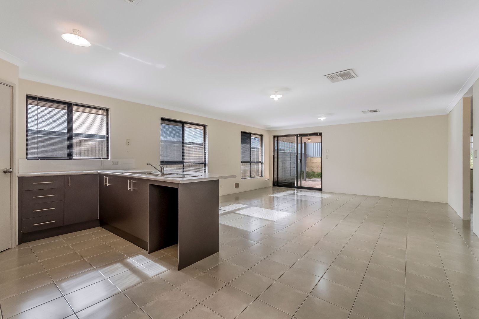 476 Wright Road, Piara Waters WA 6112 House For Rent Domain