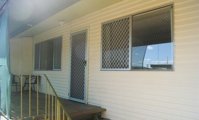 2 bedrooms Apartment / Unit / Flat in 4/139 Trainor Street MOUNT ISA QLD, 4825