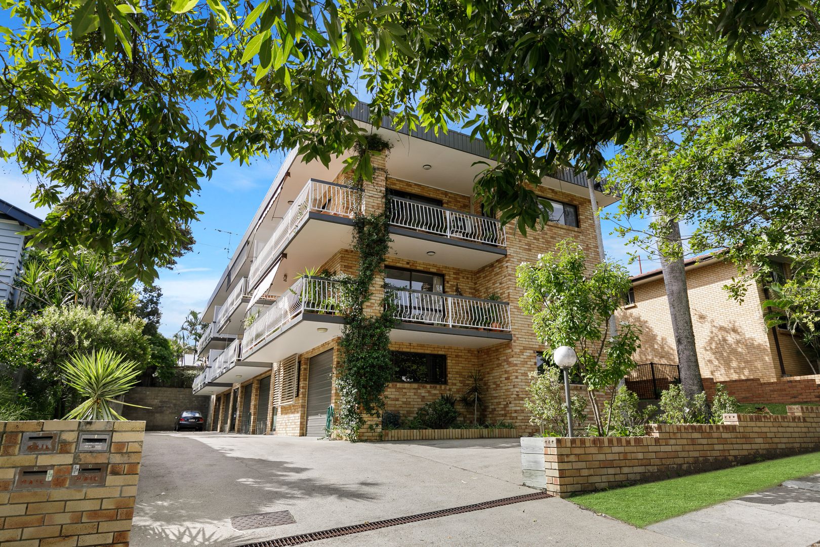 2 bedrooms House in 2/77 Forbes Street HAWTHORNE QLD, 4171