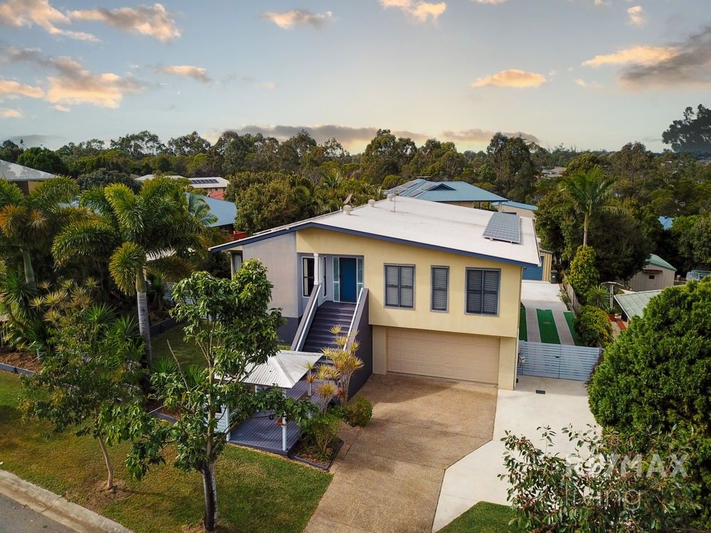 4 bedrooms House in 17 Barrine Place NARANGBA QLD, 4504