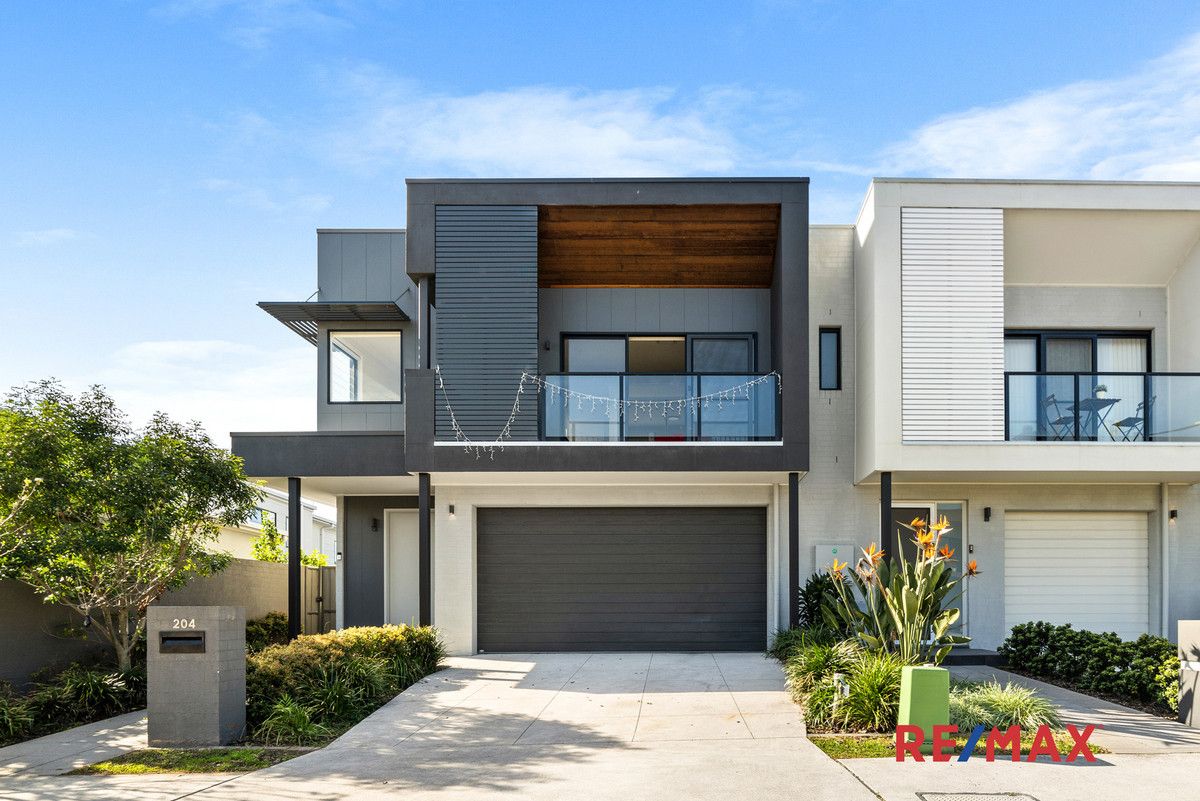 4 bedrooms House in 204 Fairwater Boulevard BLACKTOWN NSW, 2148