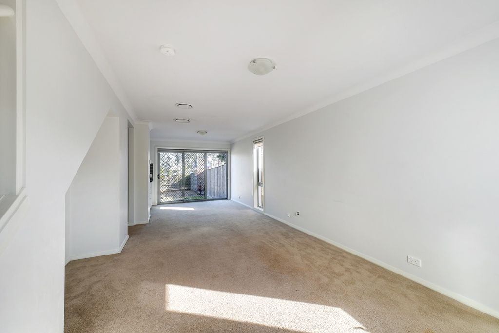 47 Sovereign Circuit *, Glenfield NSW 2167, Image 2