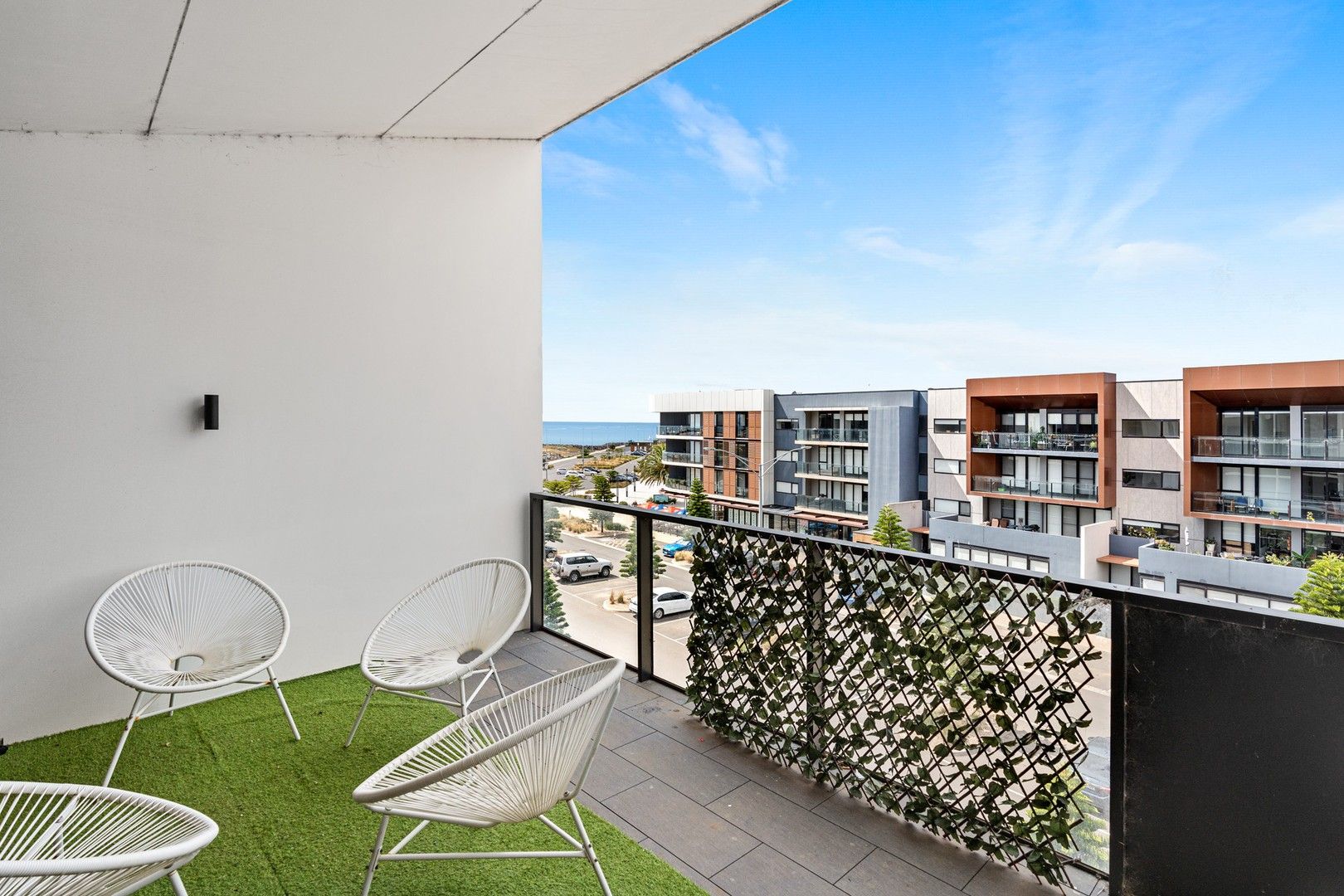 332/33 Quay Boulevard, Werribee South VIC 3030, Image 1