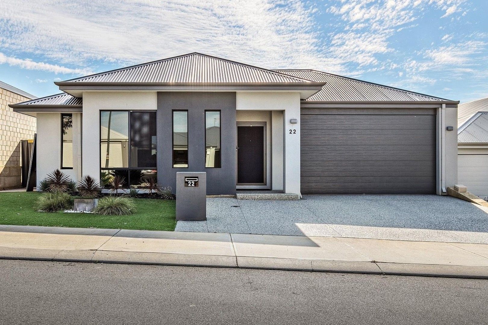 4 bedrooms House in 22 Cogita Avenue BALDIVIS WA, 6171