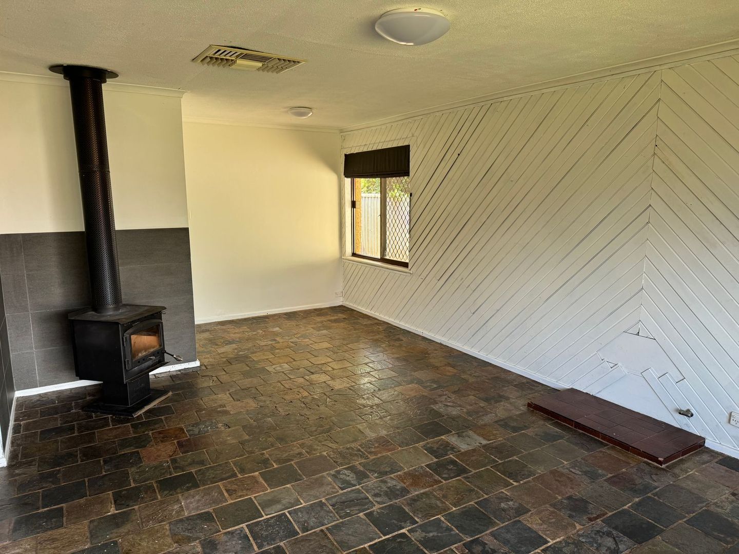 Curated visual reference: Fresh Look at 3 Leschenaultia Place Pinjarra Wa 6208 House For Rent