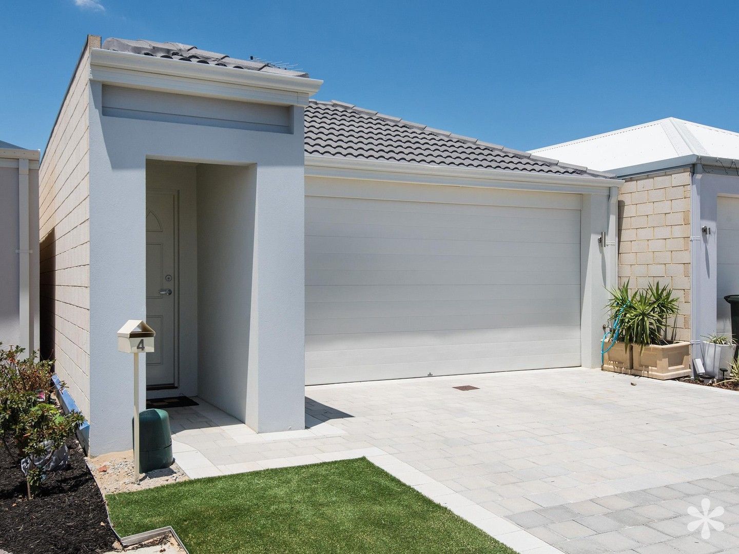 3 bedrooms House in 4 Oakbella Parade HARRISDALE WA, 6112