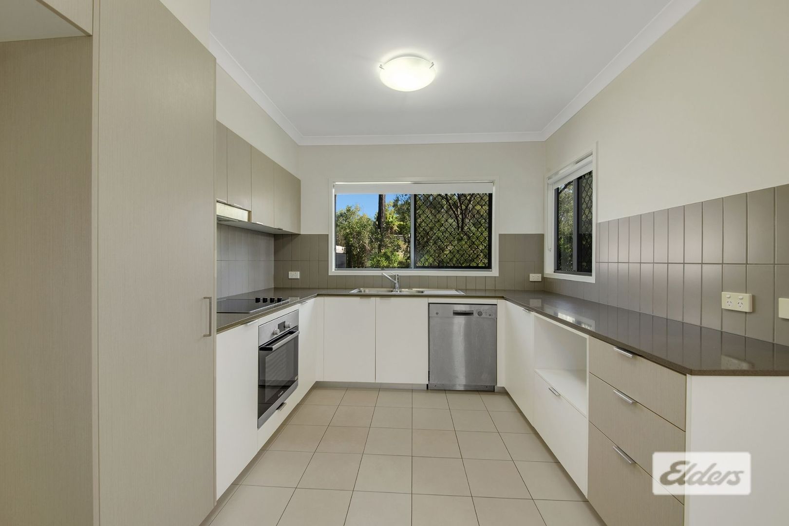 16/2 Ringuet Close, Glen Eden QLD 4680, Image 1