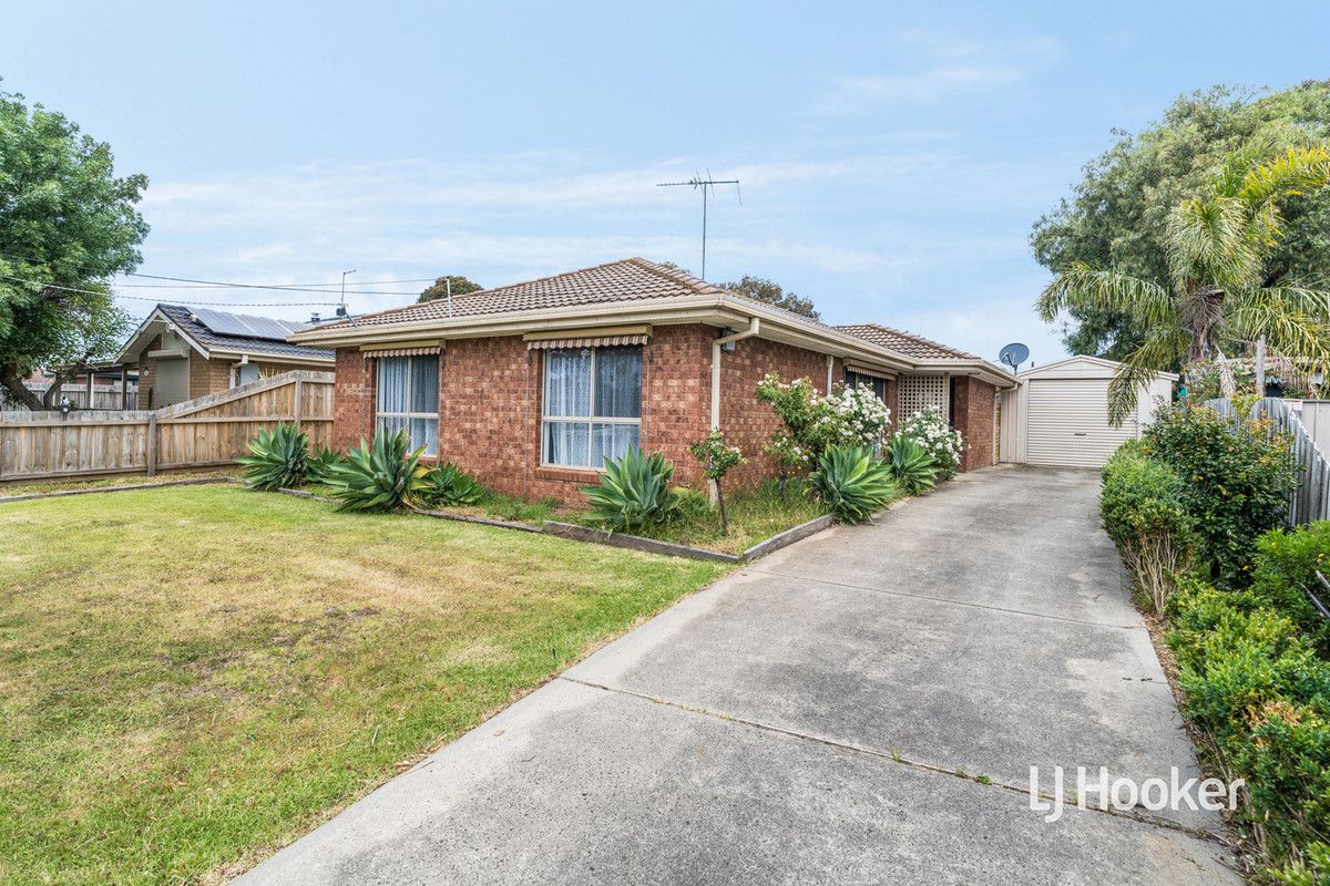 3 bedrooms House in 12 Cernan Court WHITTINGTON VIC, 3219