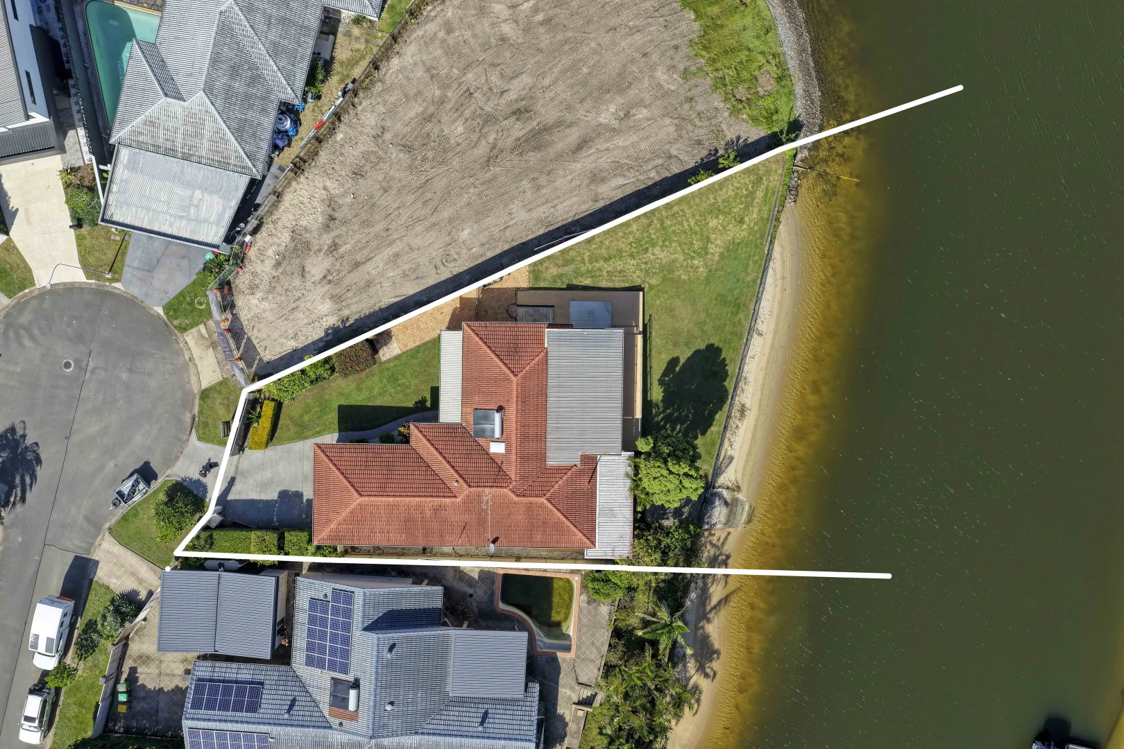Additional image 25 of 9 Aroona Avenue, Broadbeach Waters QLD 4218