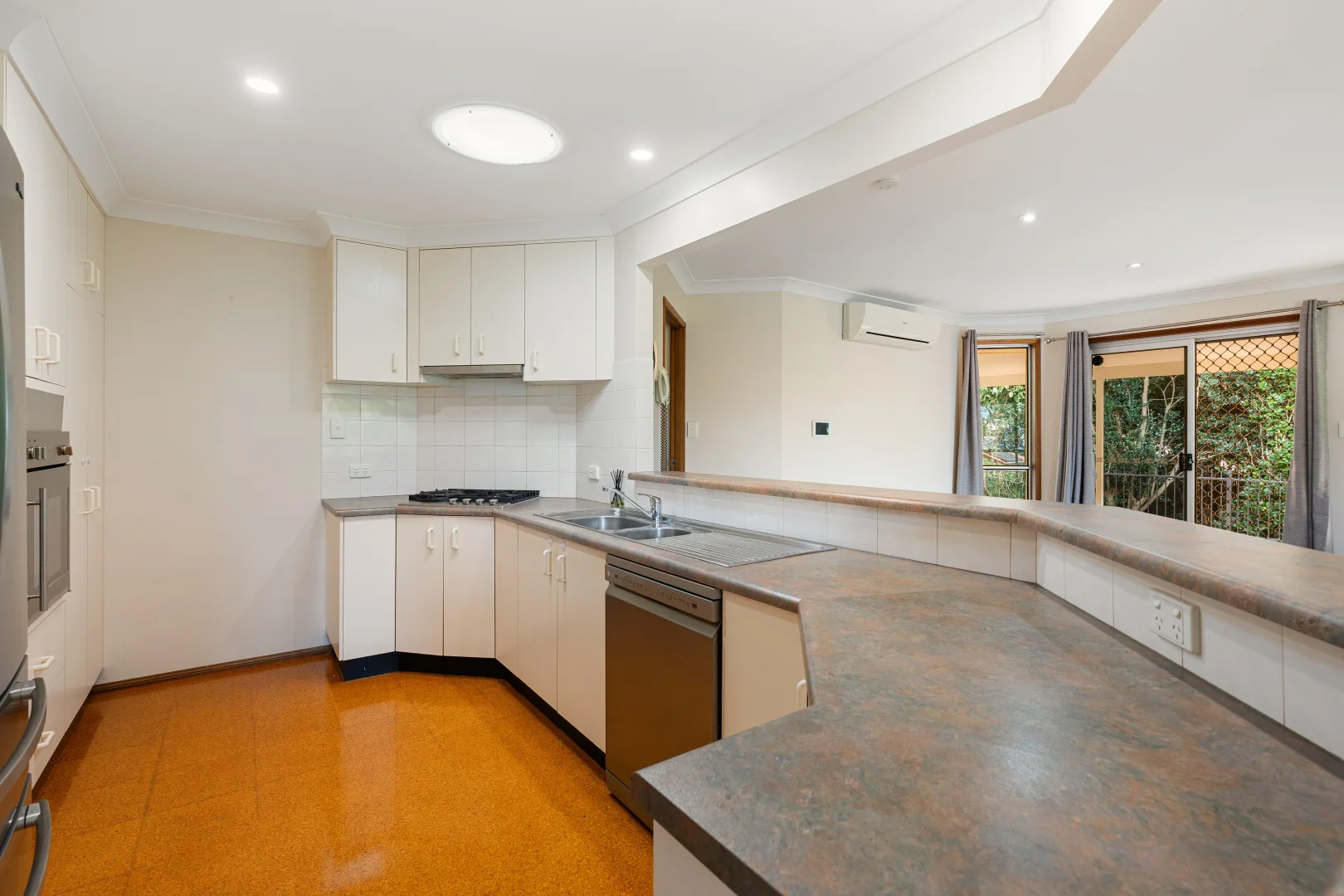 Additional image 4 of 9/46A MacKenzie Street, Mount Lofty QLD 4350