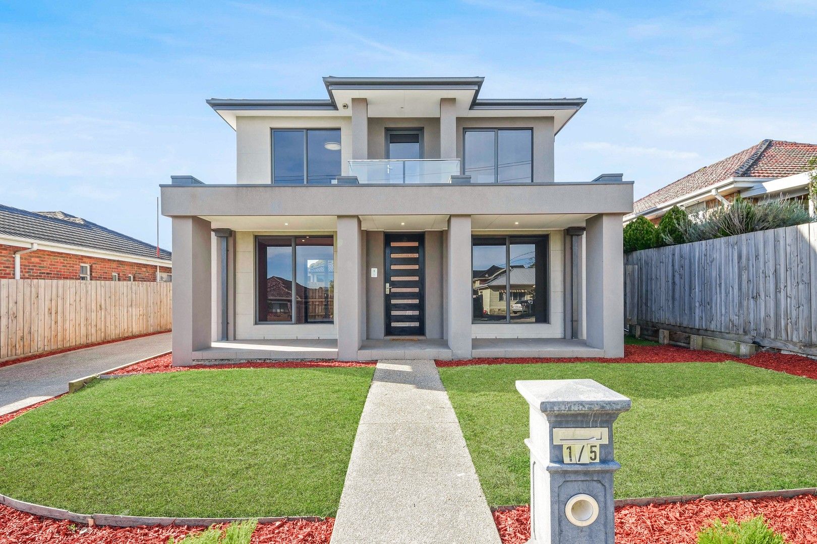 4 bedrooms Townhouse in 1/5 Peacock Street BURWOOD VIC, 3125