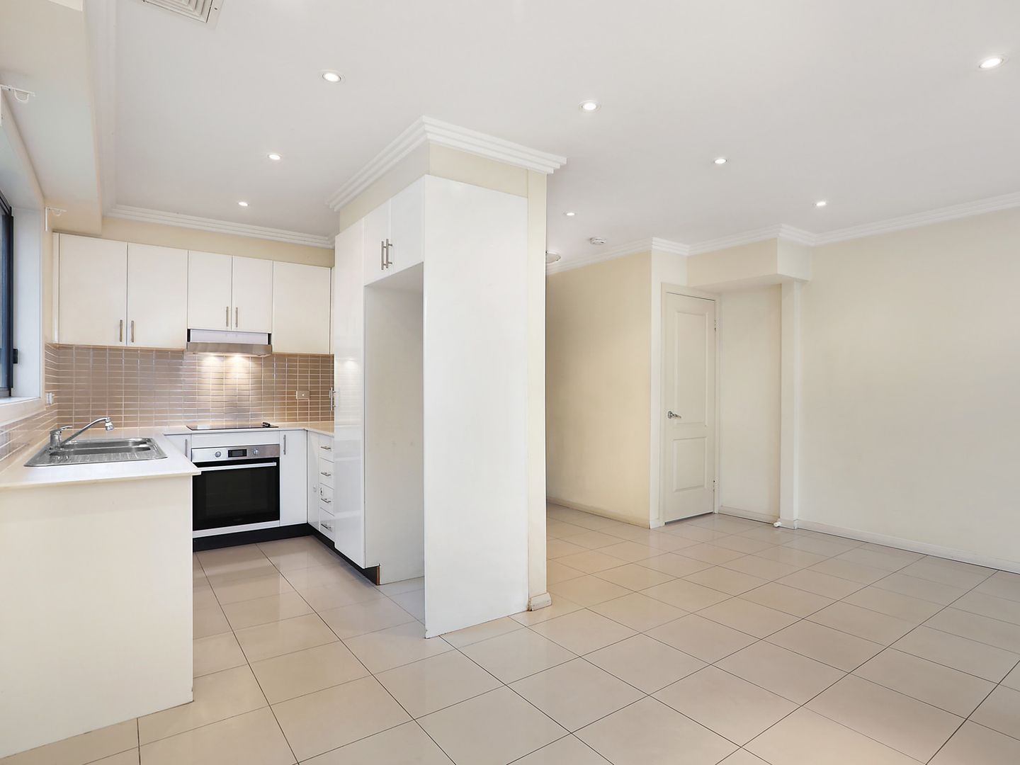 11/16 Kent Street, Blacktown NSW 2148, Image 2