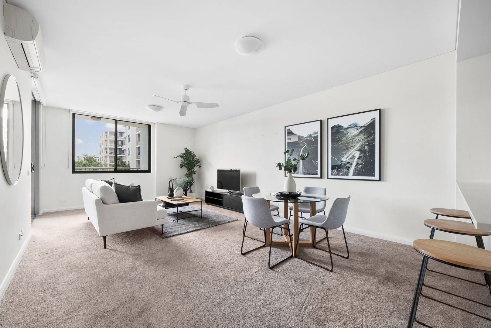 302/8 Marine Parade, Wentworth Point NSW 2127, Image 2