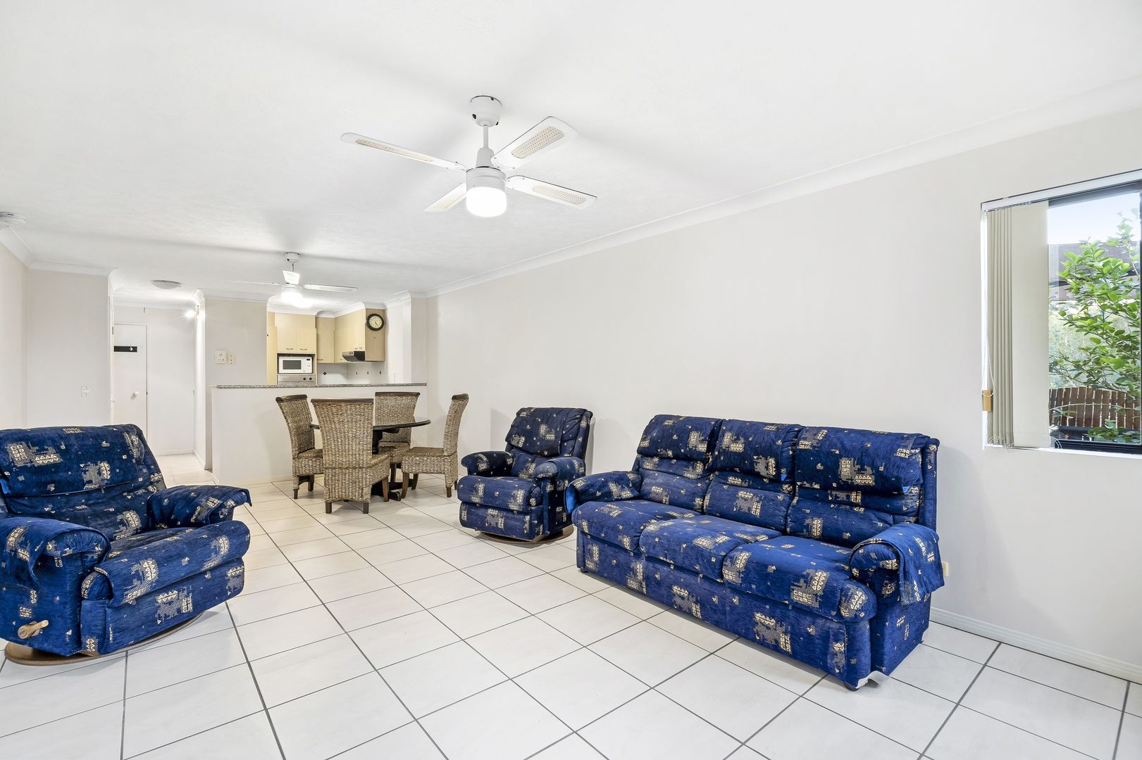 2/25-27 Commerce Drive, Robina QLD 4226, Image 2