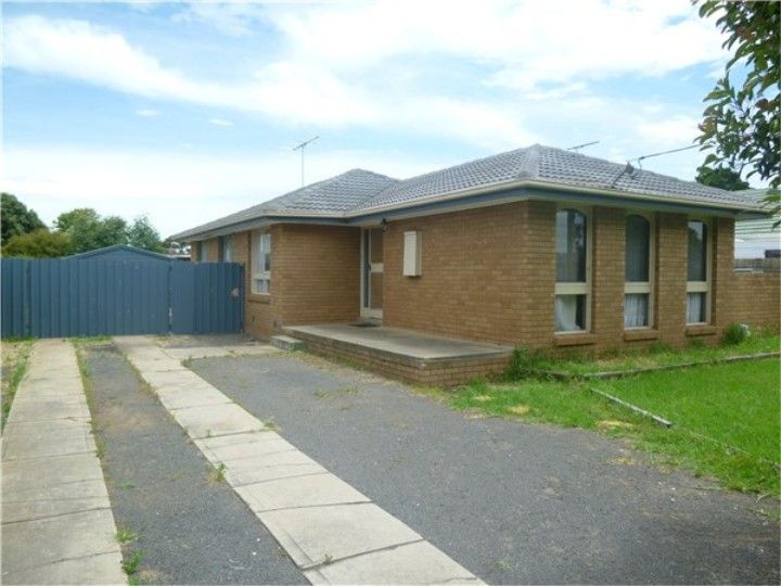 10 Blackwood Drive, Melton South Property History & Address Research