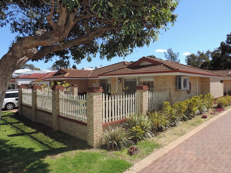 3 bedrooms Villa in Unit 1/20 Eden Street INNALOO WA, 6018