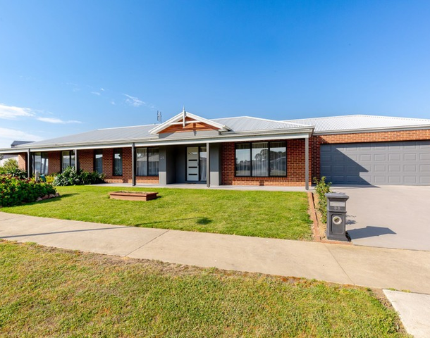 38 Aquabella Drive, Eagle Point VIC 3878