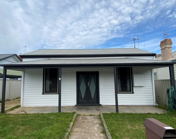 18 Russell Street, Quarry Hill VIC 3550