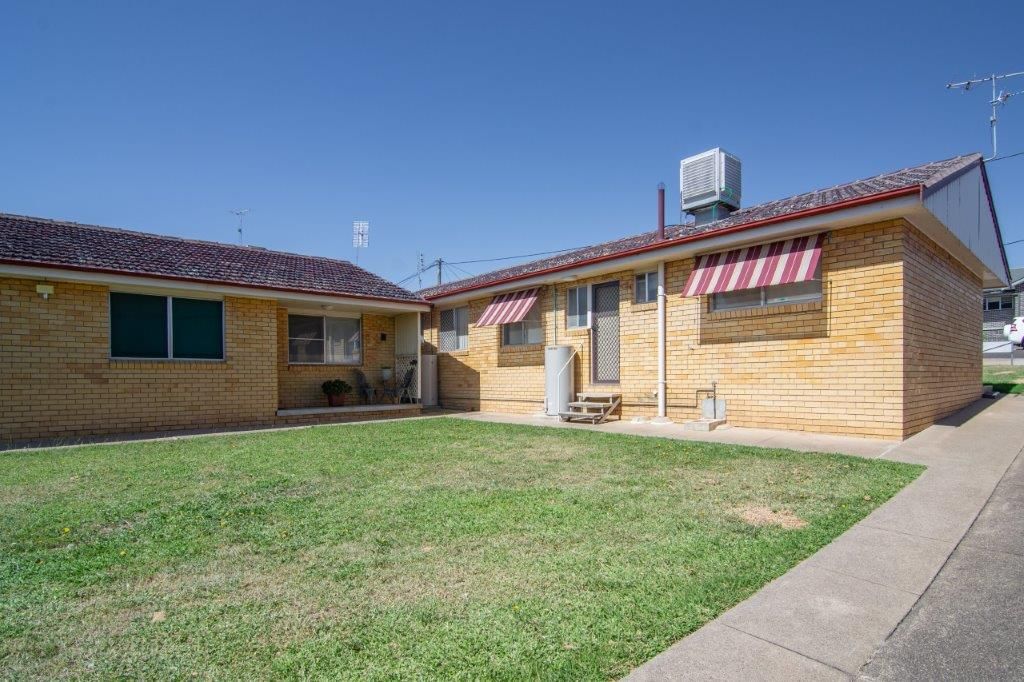 2 bedrooms House in 1/44 Denne Street TAMWORTH NSW, 2340
