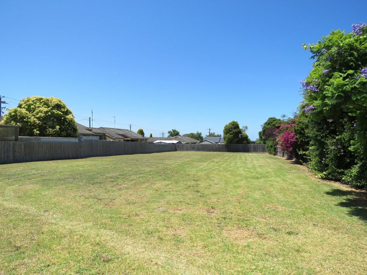 128 Main Road, Paynesville VIC 3880, Image 1