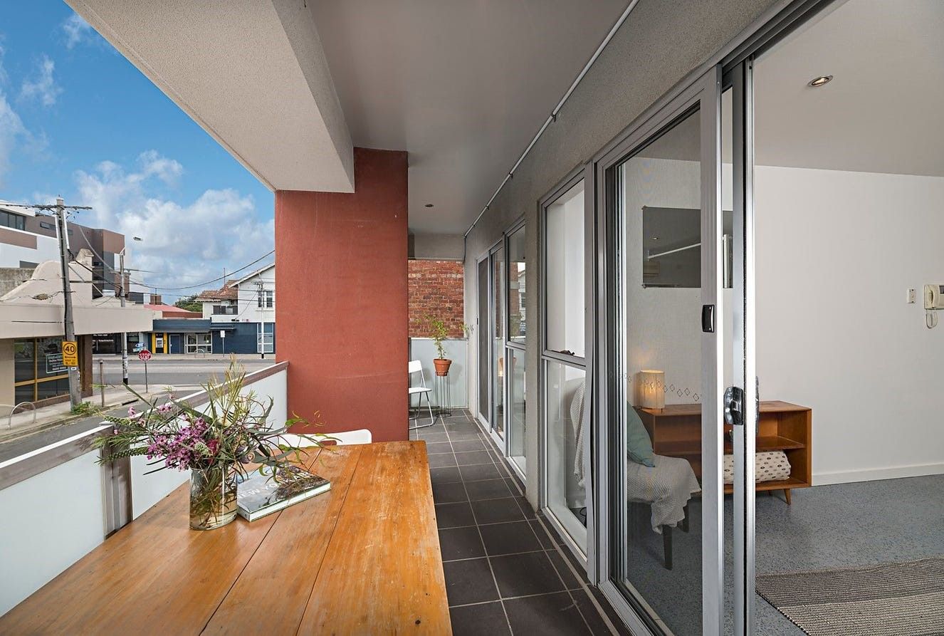 2 bedrooms Apartment / Unit / Flat in 1/1a Ballantyne Street THORNBURY VIC, 3071