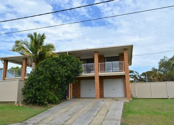 24 Matthews Parade, Corindi Beach NSW 2456